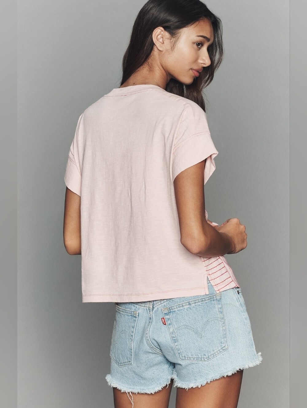 🪷NWT By Anthropologie 100% Cotton Stitched Tee, Coral Blush, size S - Picture 3 of 3